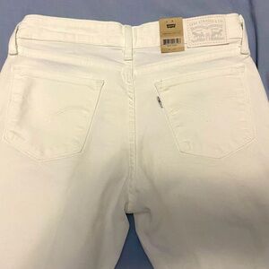 NWT Levi’s 711 Skinny white ladies jeans